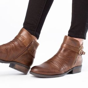 Bare Traps Yasmyn Booties